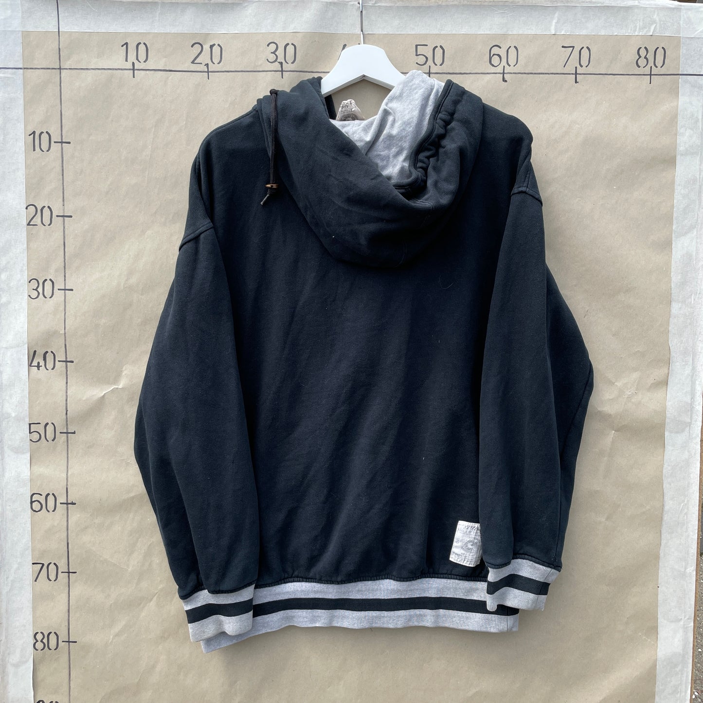 Sort G-Unit Zip Hoodie Med Broderet Logo Og College Detaljer