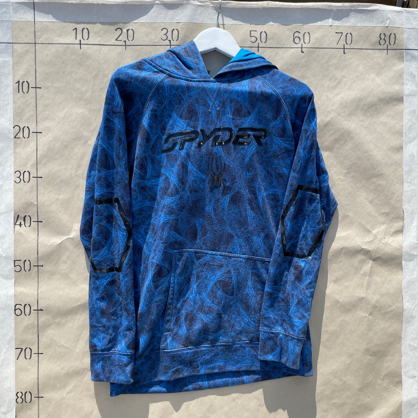Blå Spyder Hoodie Med Grafisk Mønster