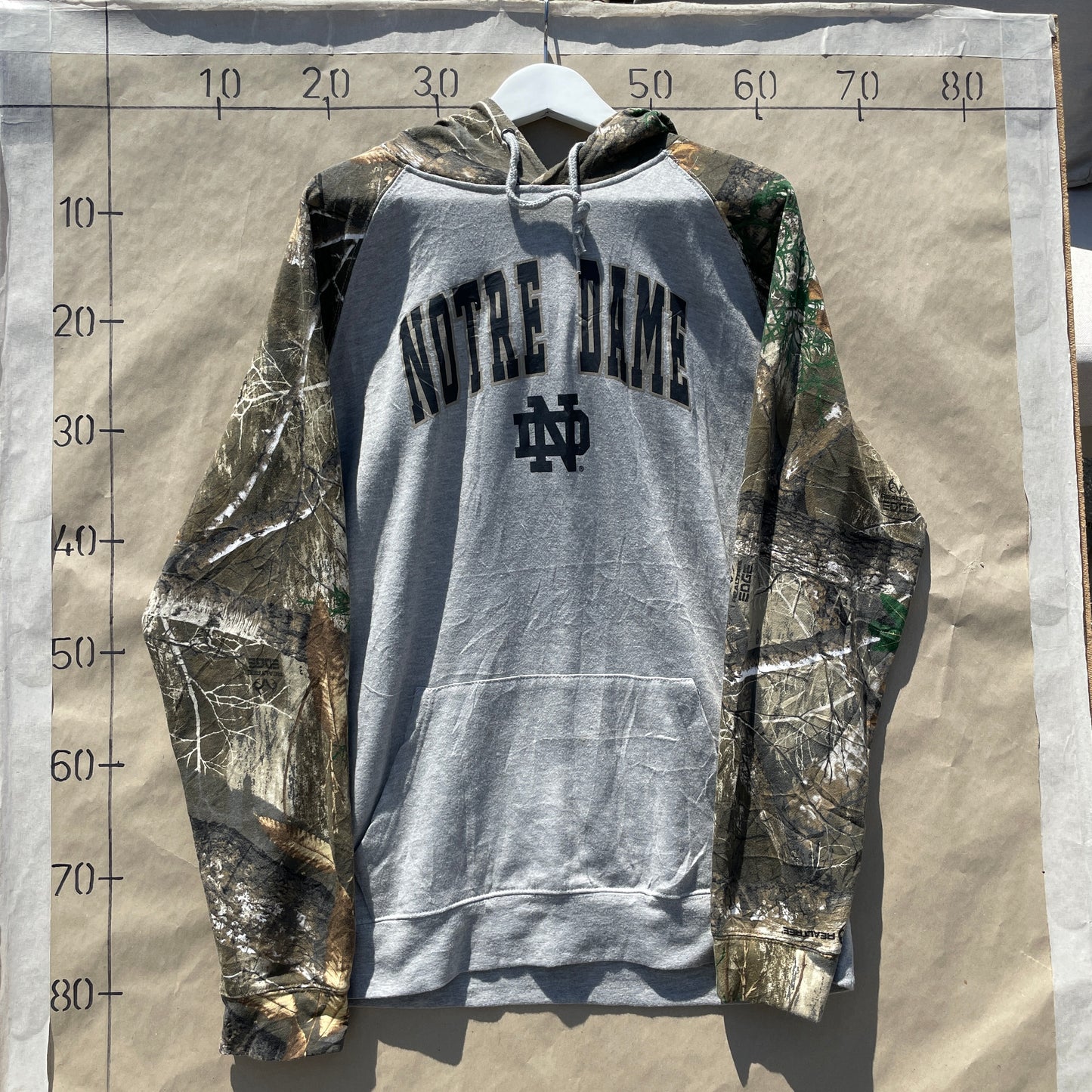 Grå Camo Vintage Notre Dame Hoodie Med Print