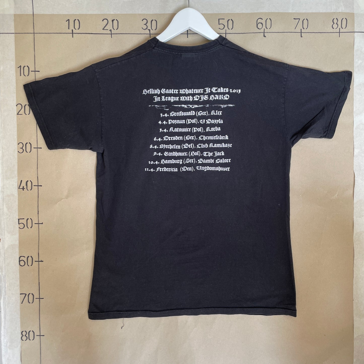 Sort Axegressor Tour T-Shirt Med Hvidt Tryk – 2015 Hellish Easter Tour Edition