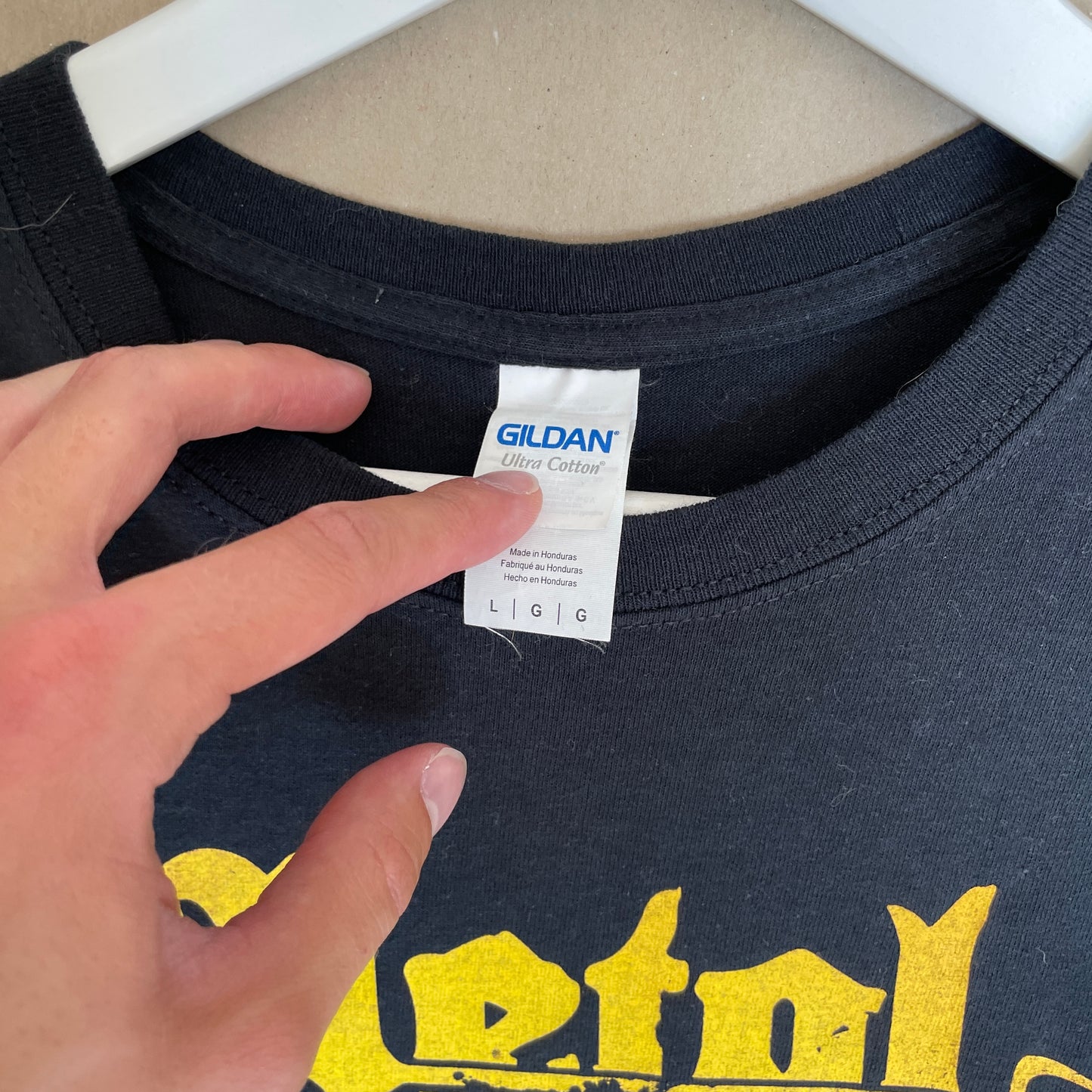 Sort Metal Magic Festival T-Shirt Med Gul Grafik