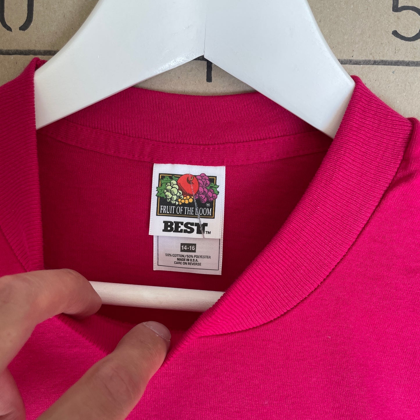 Pink Vintage T-Shirt Med Tegneserie Hund Og Kat – Sød Vintage Stil