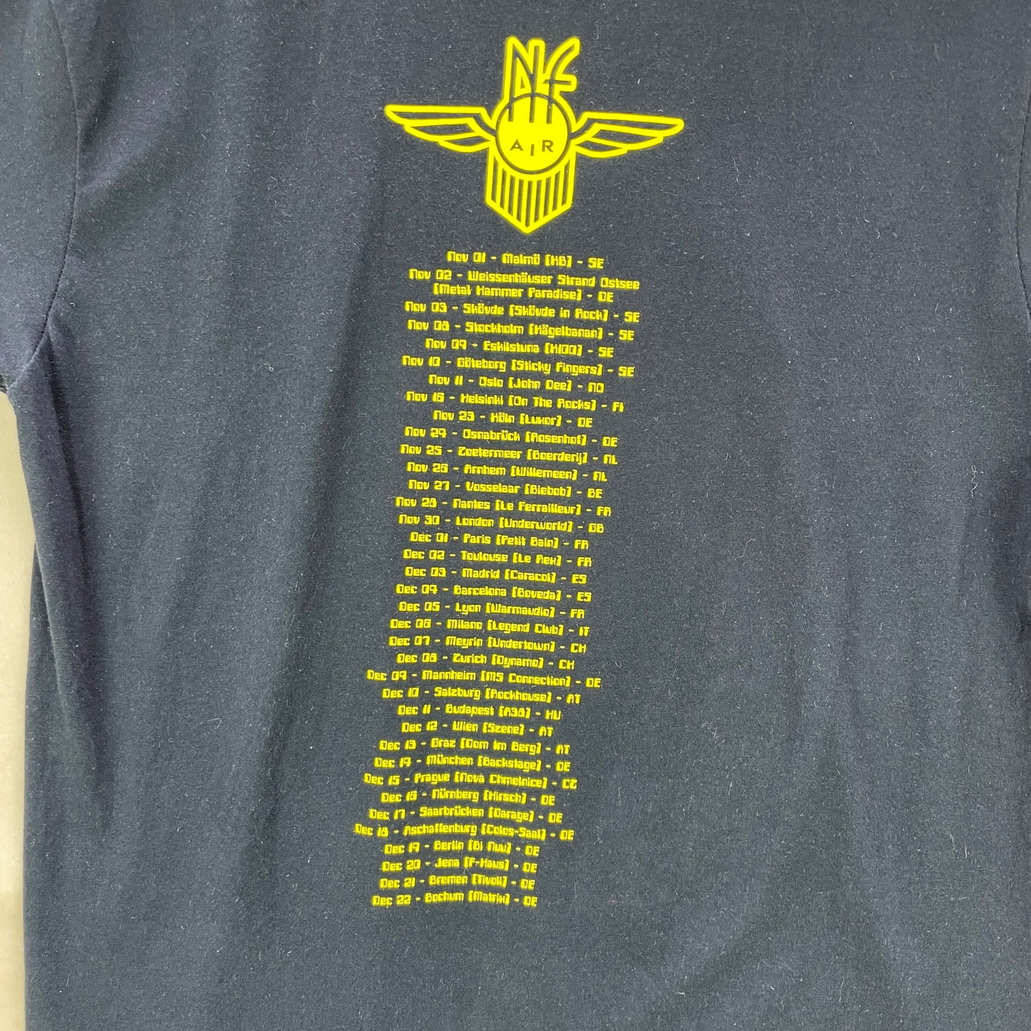 Sort Band T-Shirt Fra The Night Flight Orchestra Med Rumtema Og Tourdatoer