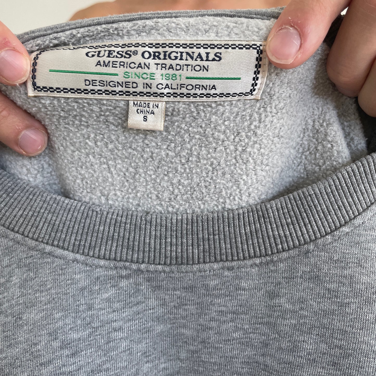 Grå Vintage "Guess" Sweatshirt