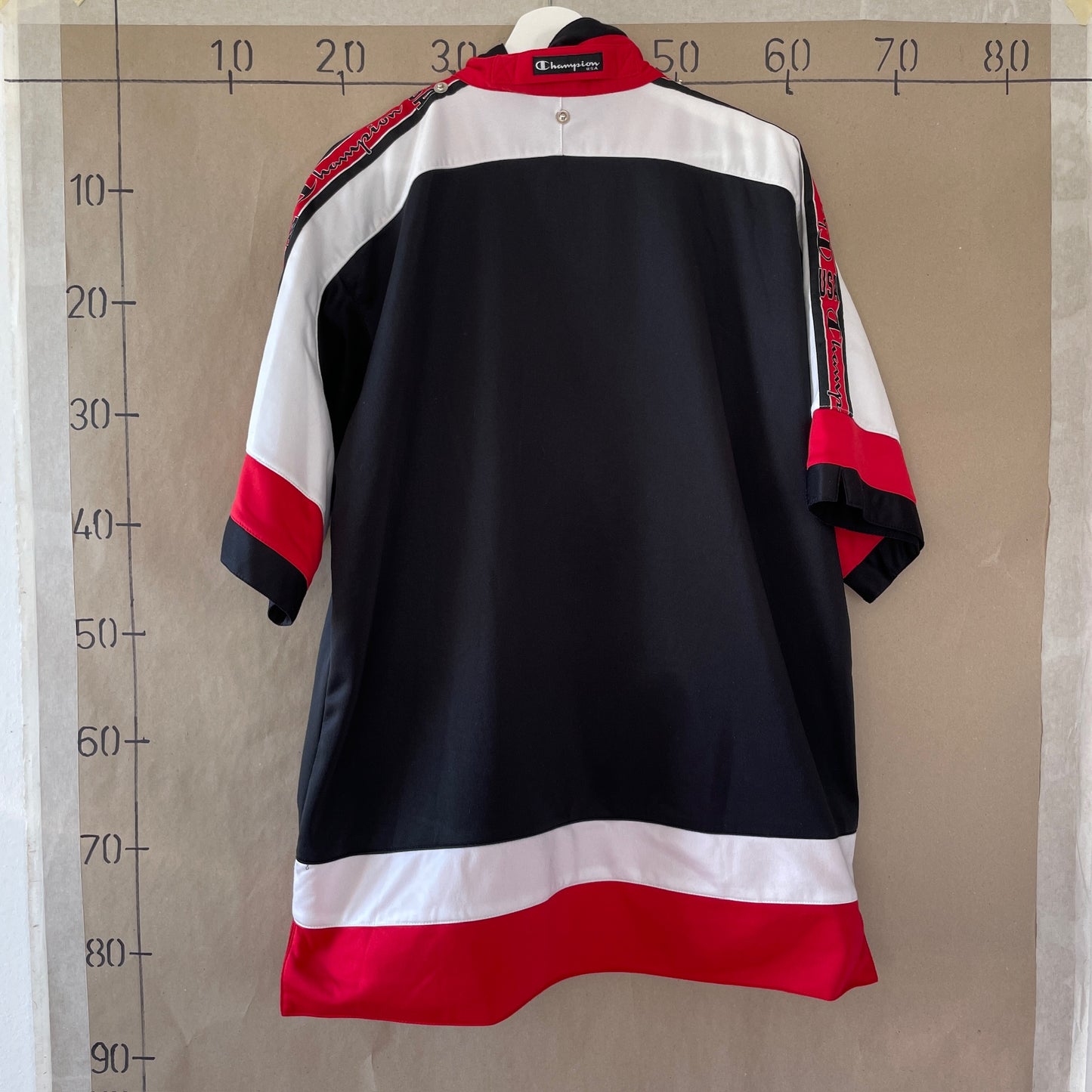 Sort, Hvid & Rød Champion Bluse