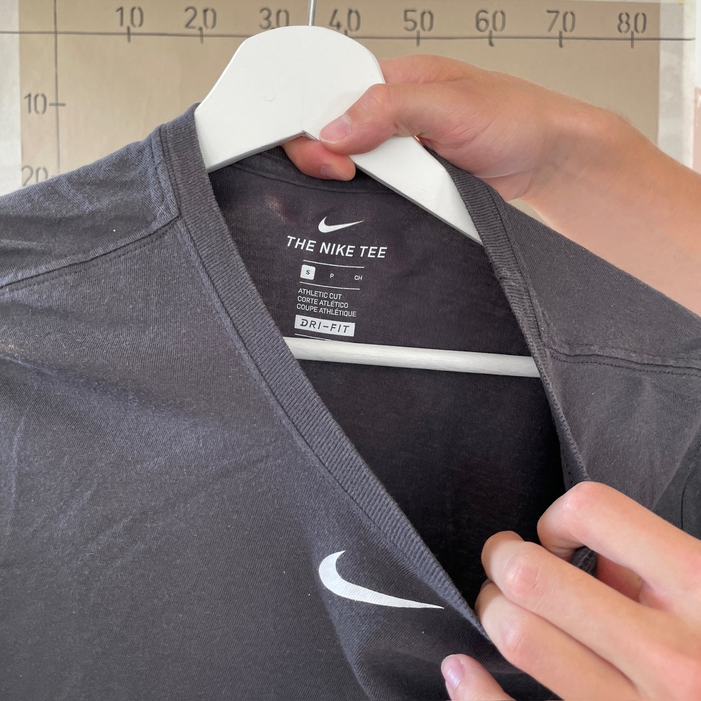 Grå Nike "Baseball" T-Shirt
