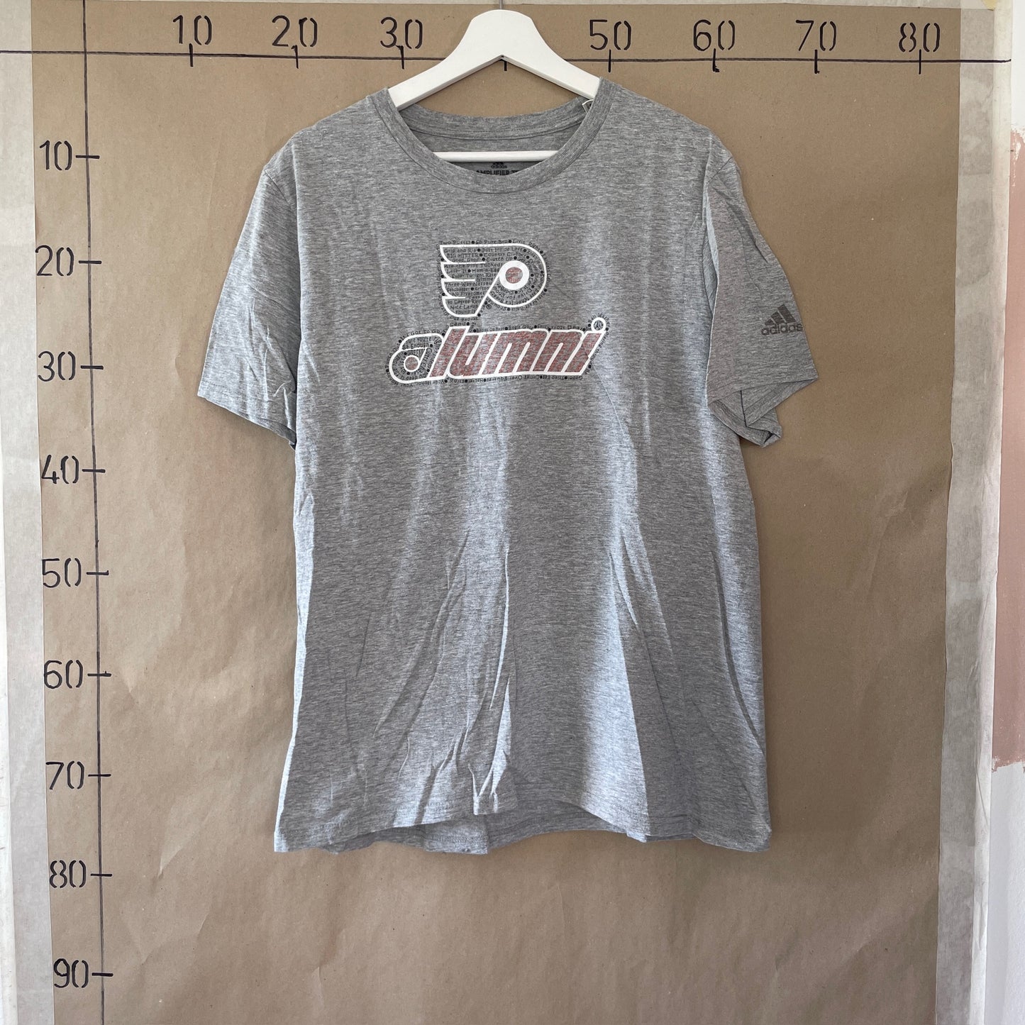 Grå Adidas T-Shirt