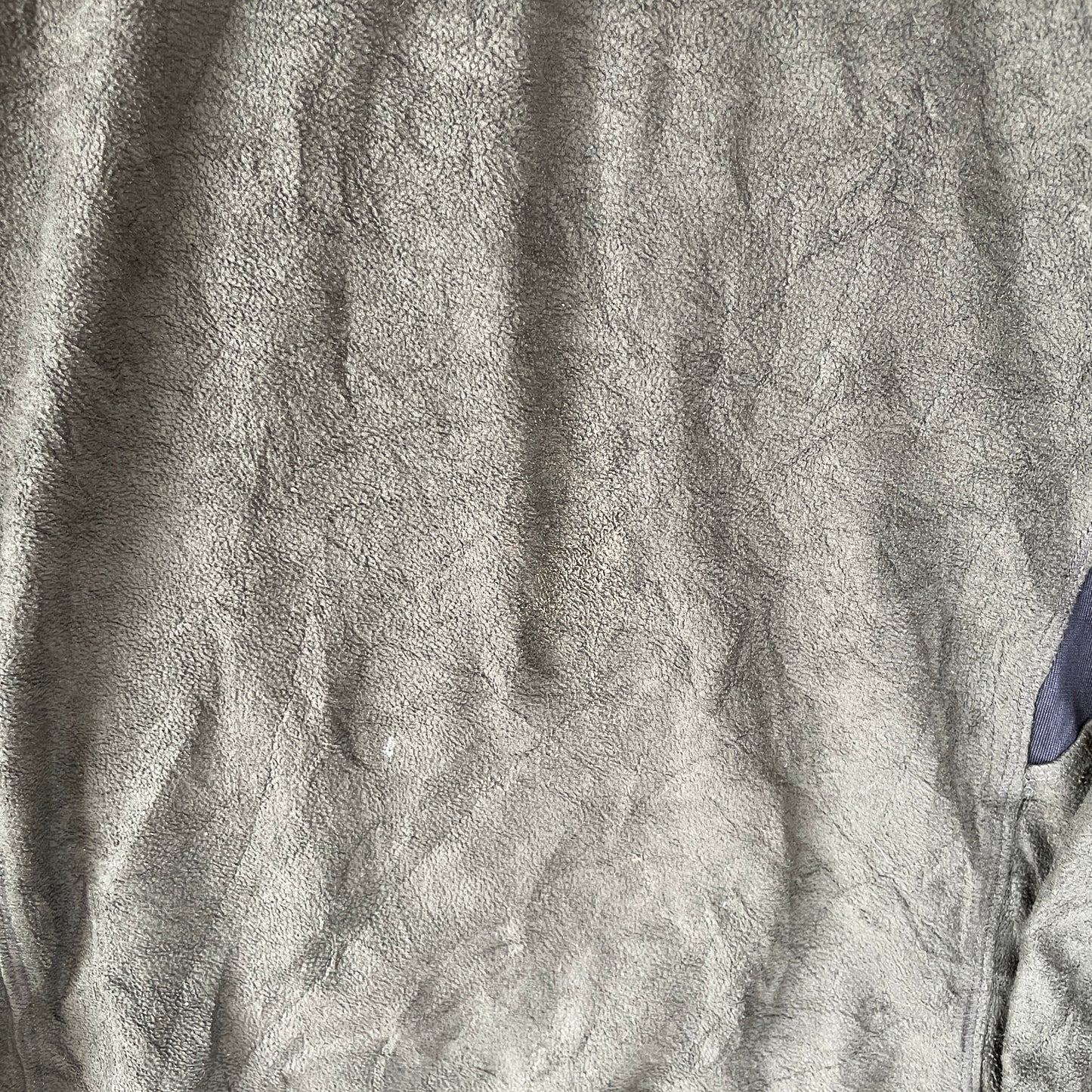 Armygrøn Champion Fleece Zip – Sporty Outdoor Look