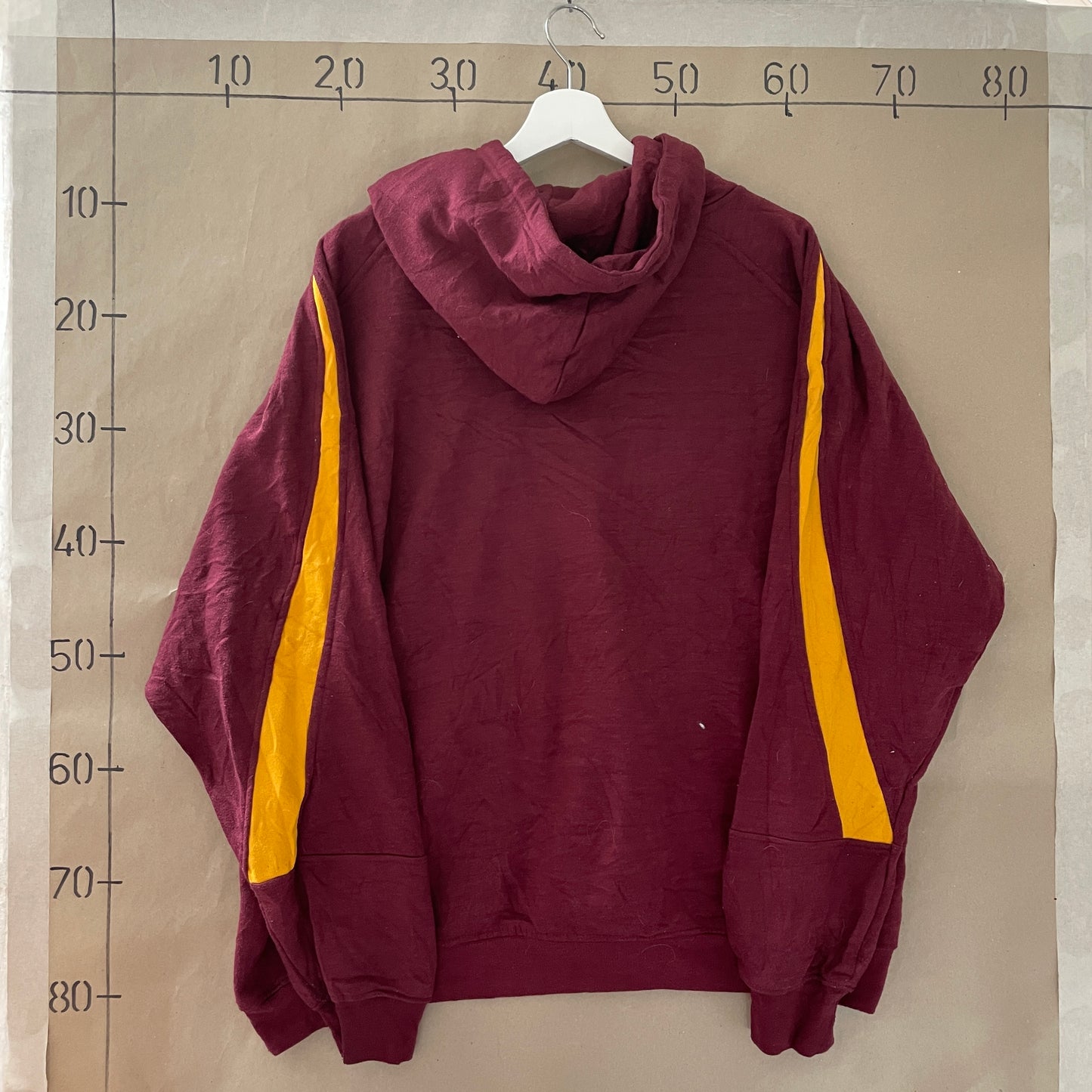 Bordeaux Vintage Sun Devils Hoodie Med Gul Stribedetalje
