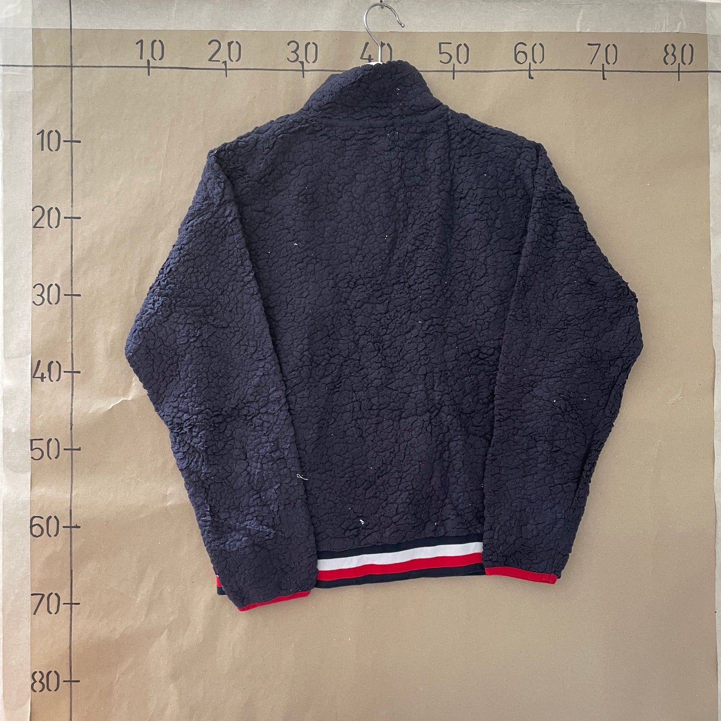 Marineblå Tommy Hilfiger Fleece Med Rød Lynlås