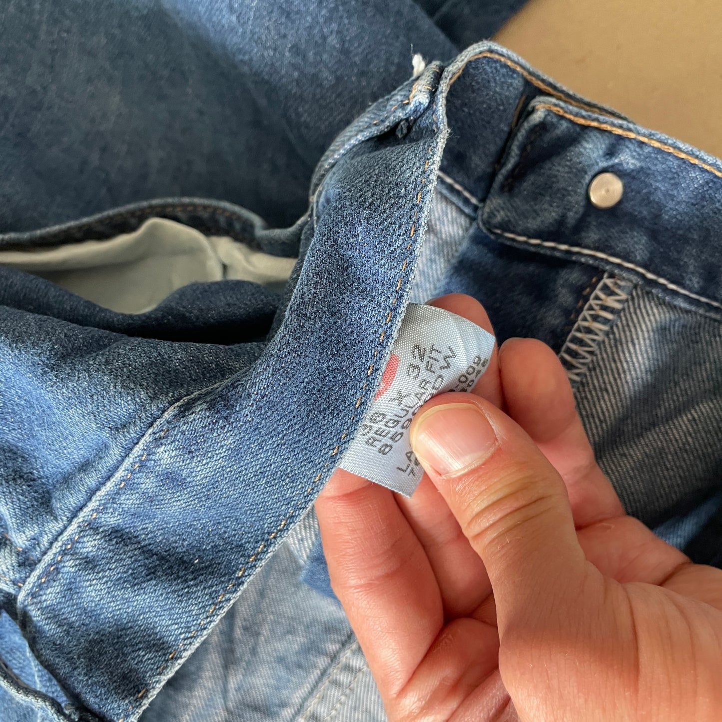 Mørkeblå Wrangler Jeans I Klassisk Fit