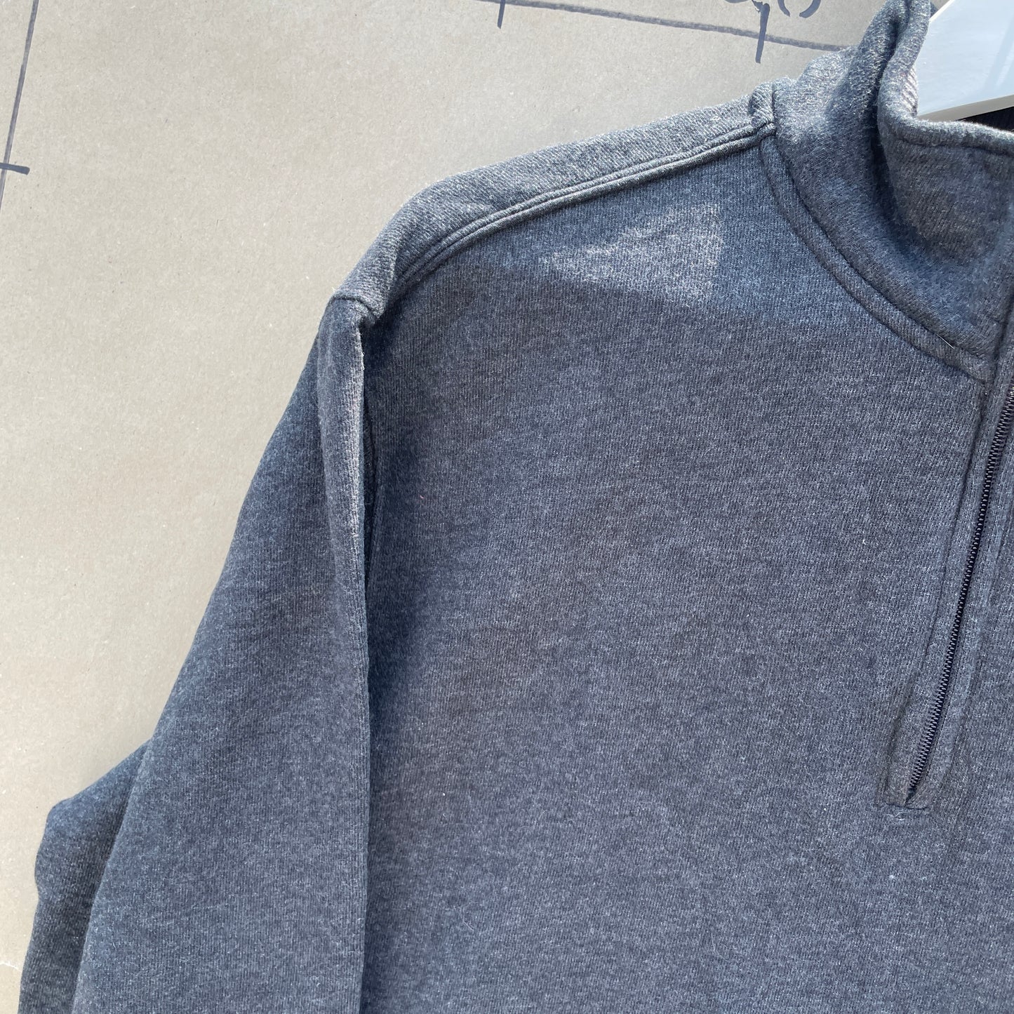 Mørkegrå Vintage Arrow Half-Zip Sweatshirt