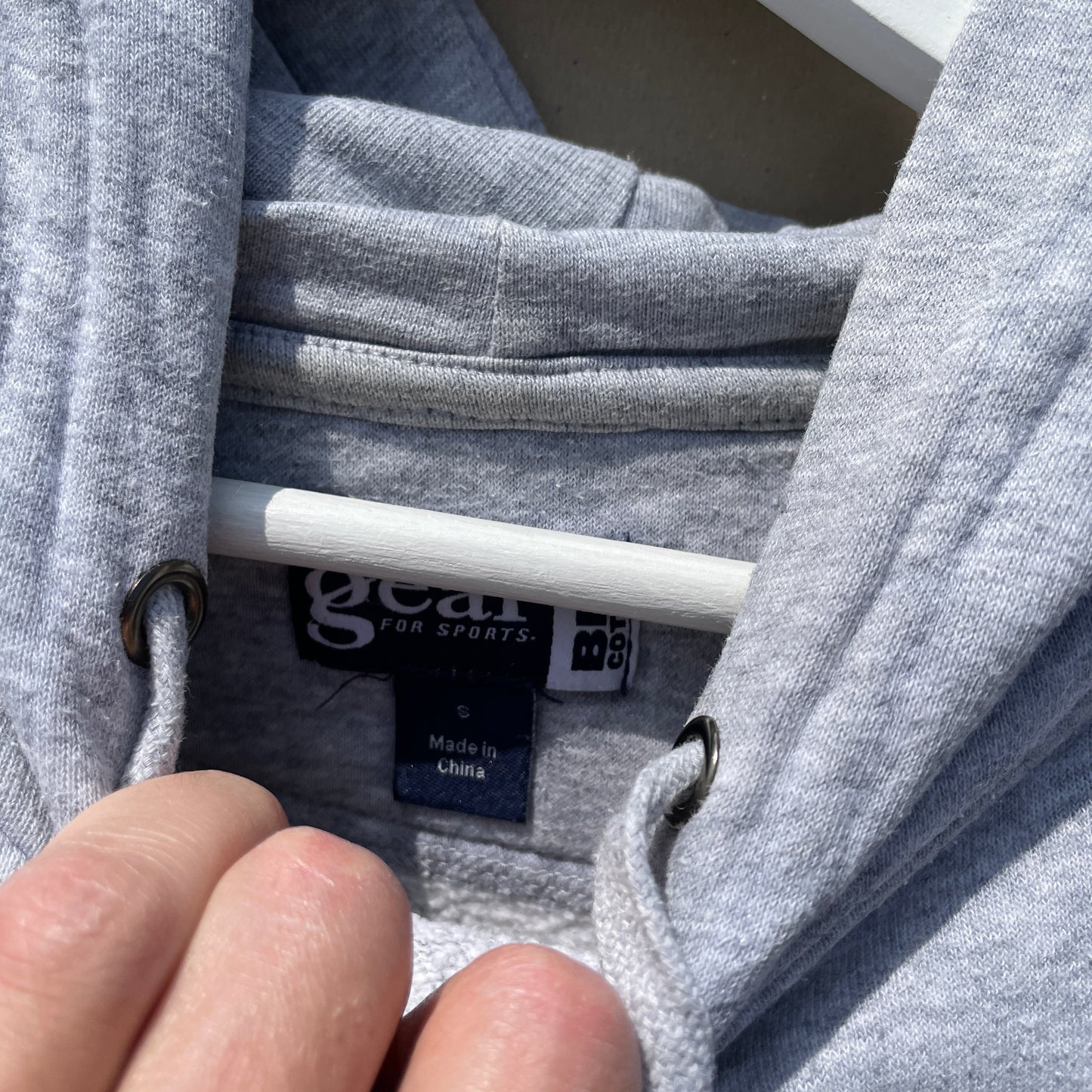Grå Winona State College Hoodie Med Flocked Print