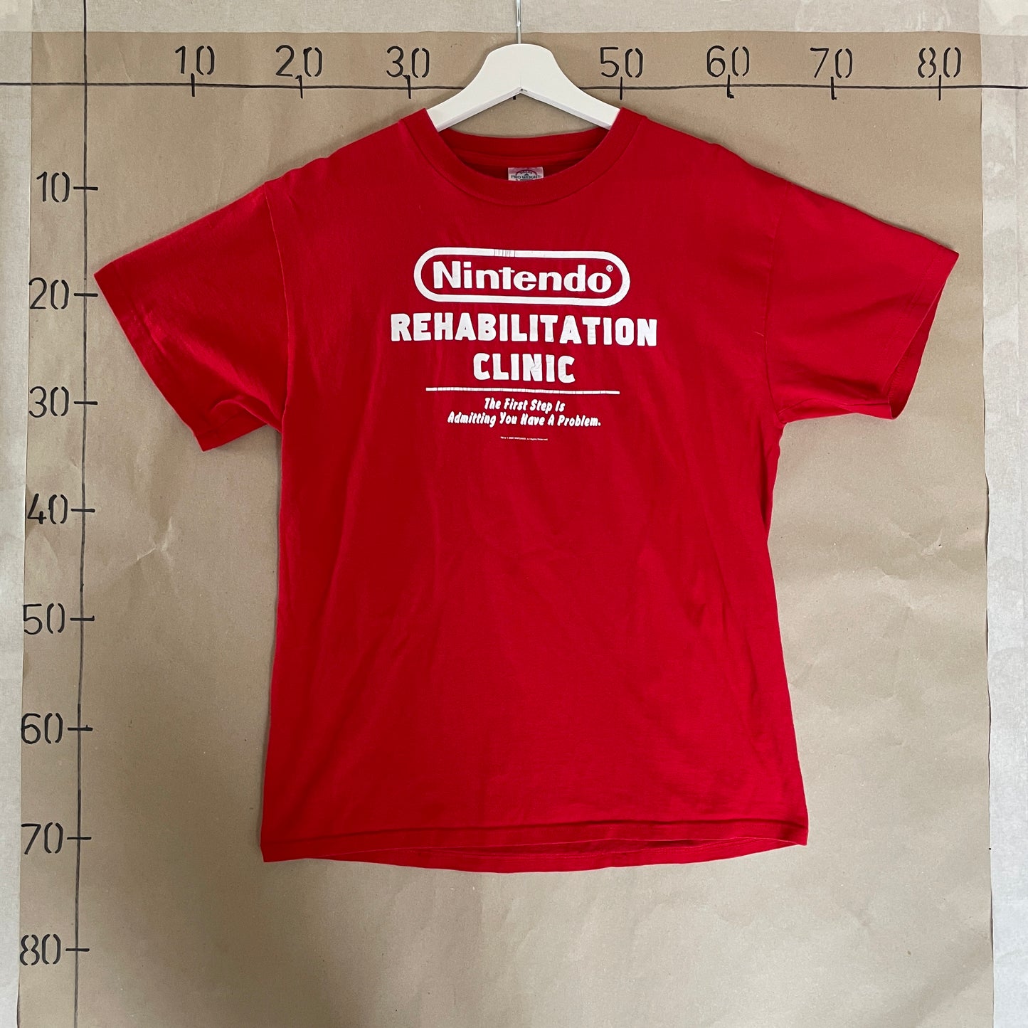 Rød Vintage Nintendo Rehabilitation Clinic T-Shirt