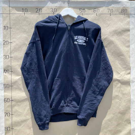 Marineblå Zip Hoodie Med Vintage Lake Winnipesaukee Print