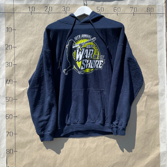 Mørkeblå Vintage Hoodie Med War On The Shore Print