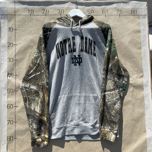 Grå Camo Vintage Notre Dame Hoodie Med Print
