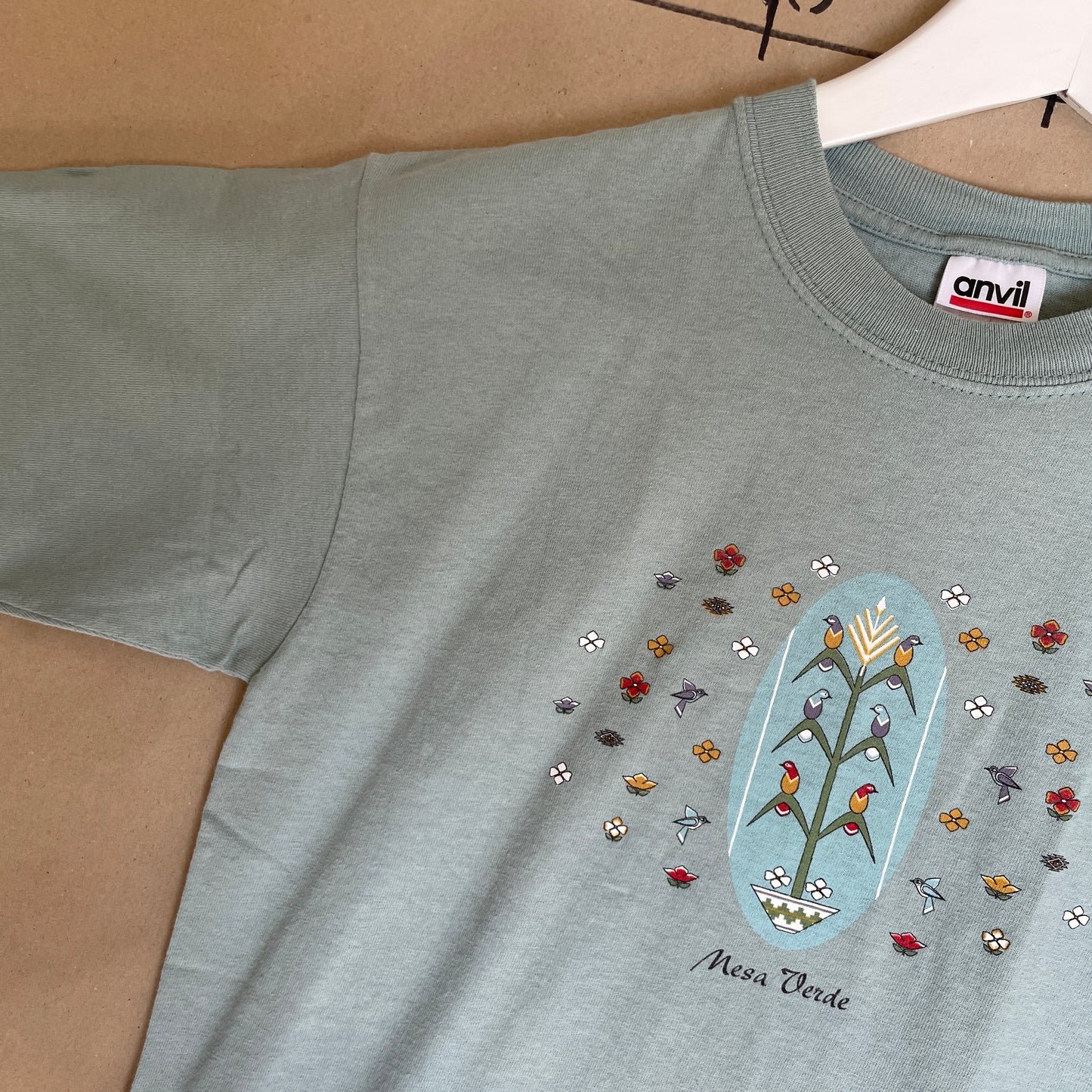 Lysegrøn Mesa Verde T-Shirt Med Broderi-Inspireret Print