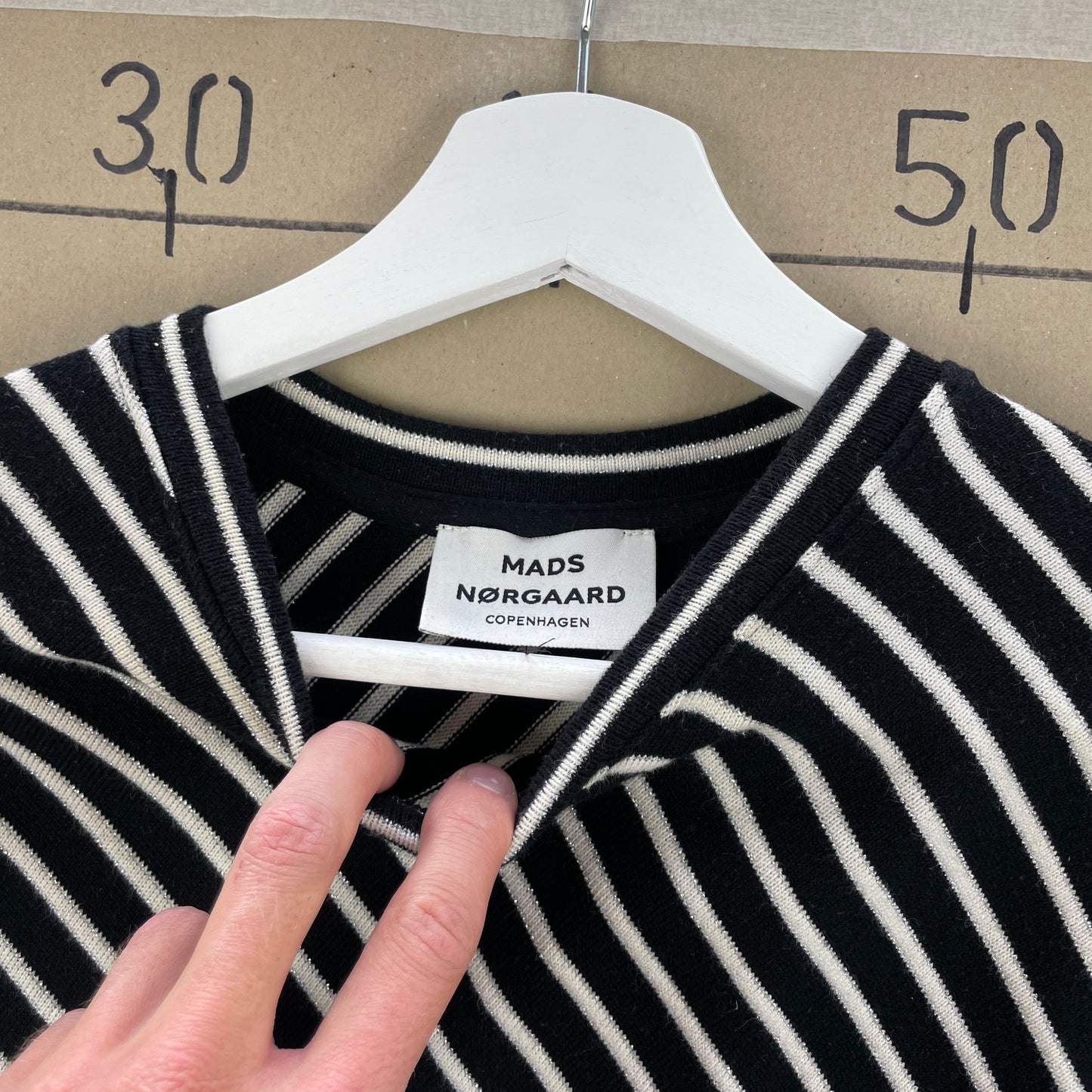Sort Og Hvidstribet Mads Nørgaard Diagonal Langærmet Trøje I Økologisk Bomuld