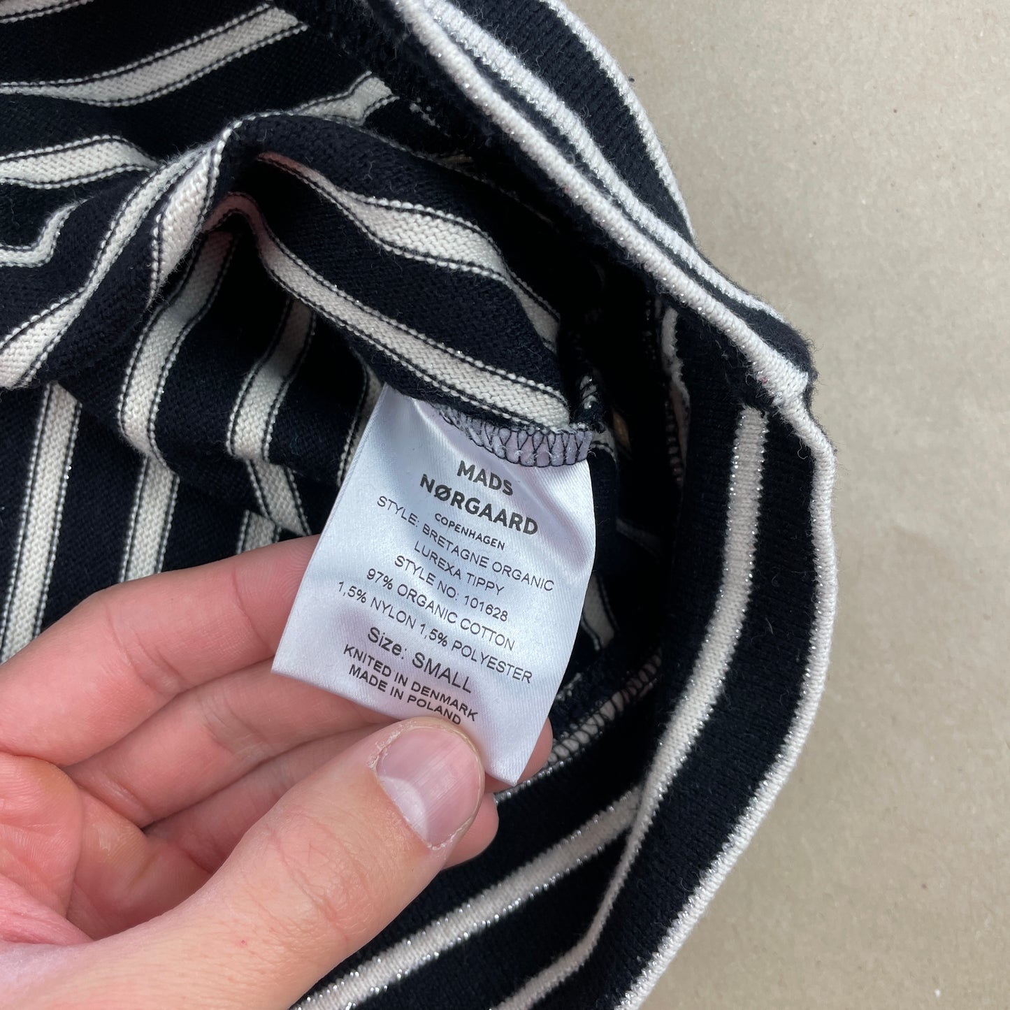 Sort Og Hvidstribet Mads Nørgaard Diagonal Langærmet Trøje I Økologisk Bomuld