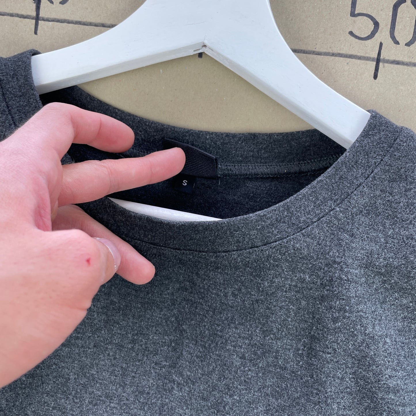 Grå Bitte Kai Rand Sweatshirt I Minimalistisk Design