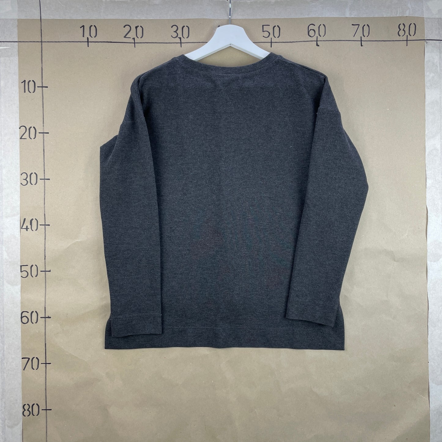 Grå Bitte Kai Rand Sweatshirt I Minimalistisk Design