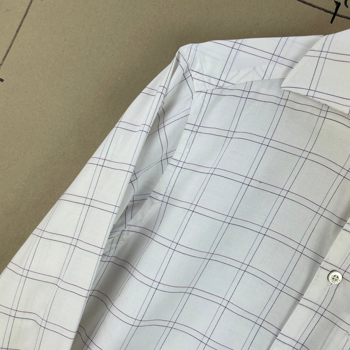 Matinique Hvid Ternet Bomuldsskjorte Med Brystlomme