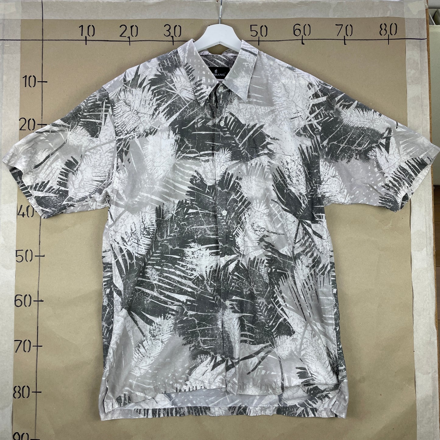 Grå Mønstret Hawaii-Skjorte Fra Garbang