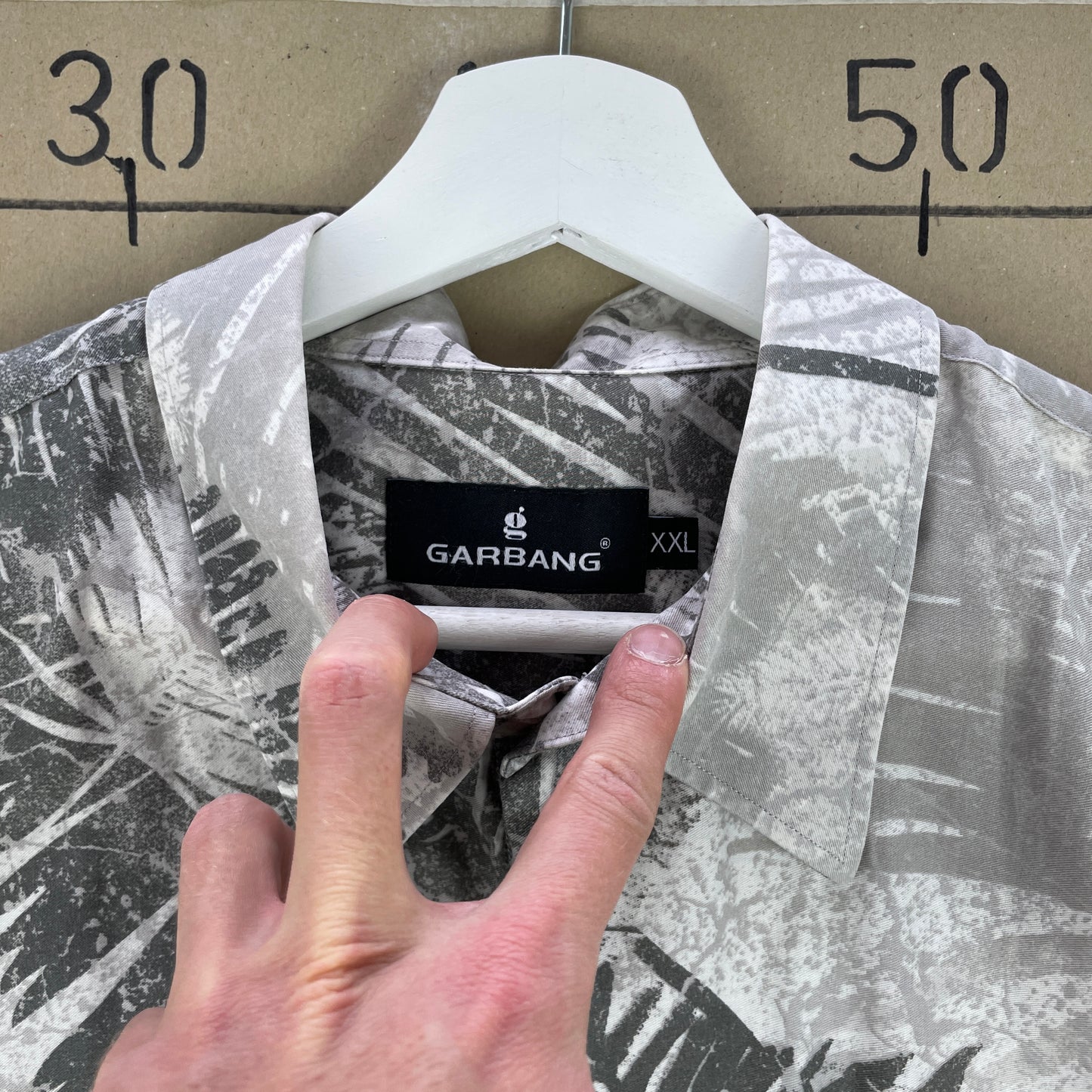 Grå Mønstret Hawaii-Skjorte Fra Garbang