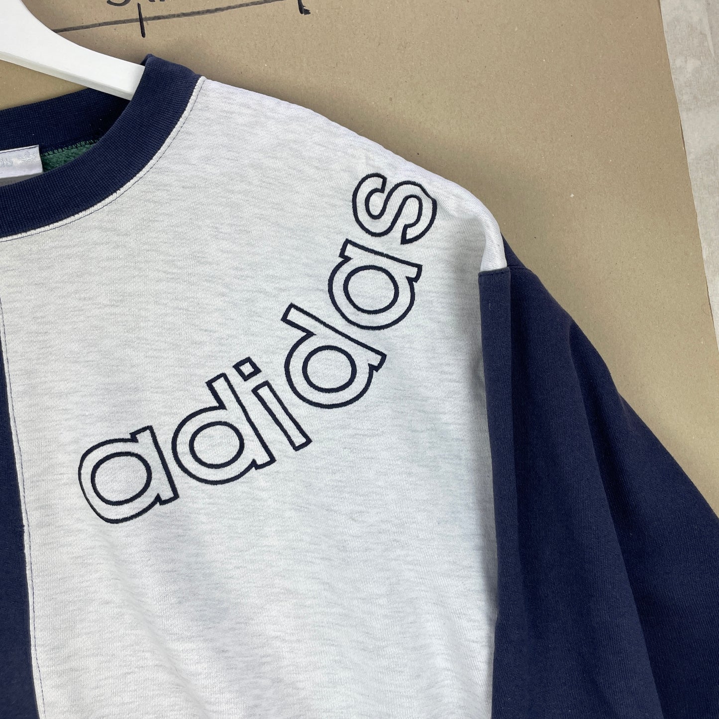 Vintage Navy Og Grå Adidas Sweatshirt – Unikt Delt Design