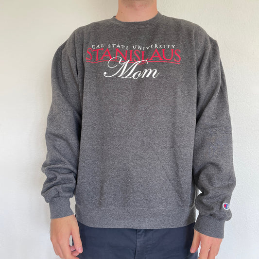 Grå "Stanislaus Mom" Champion Sweatshirt