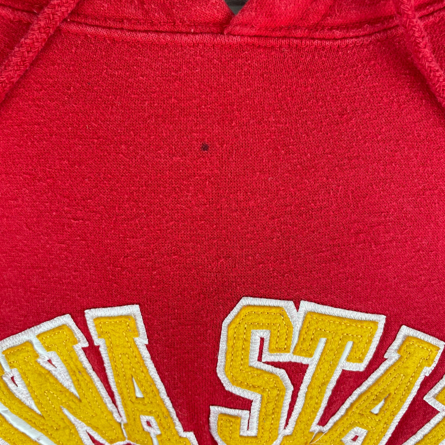 Rød Vintage Iowa State Hoodie Med Broderet Frontlogo Og Kængurulomme