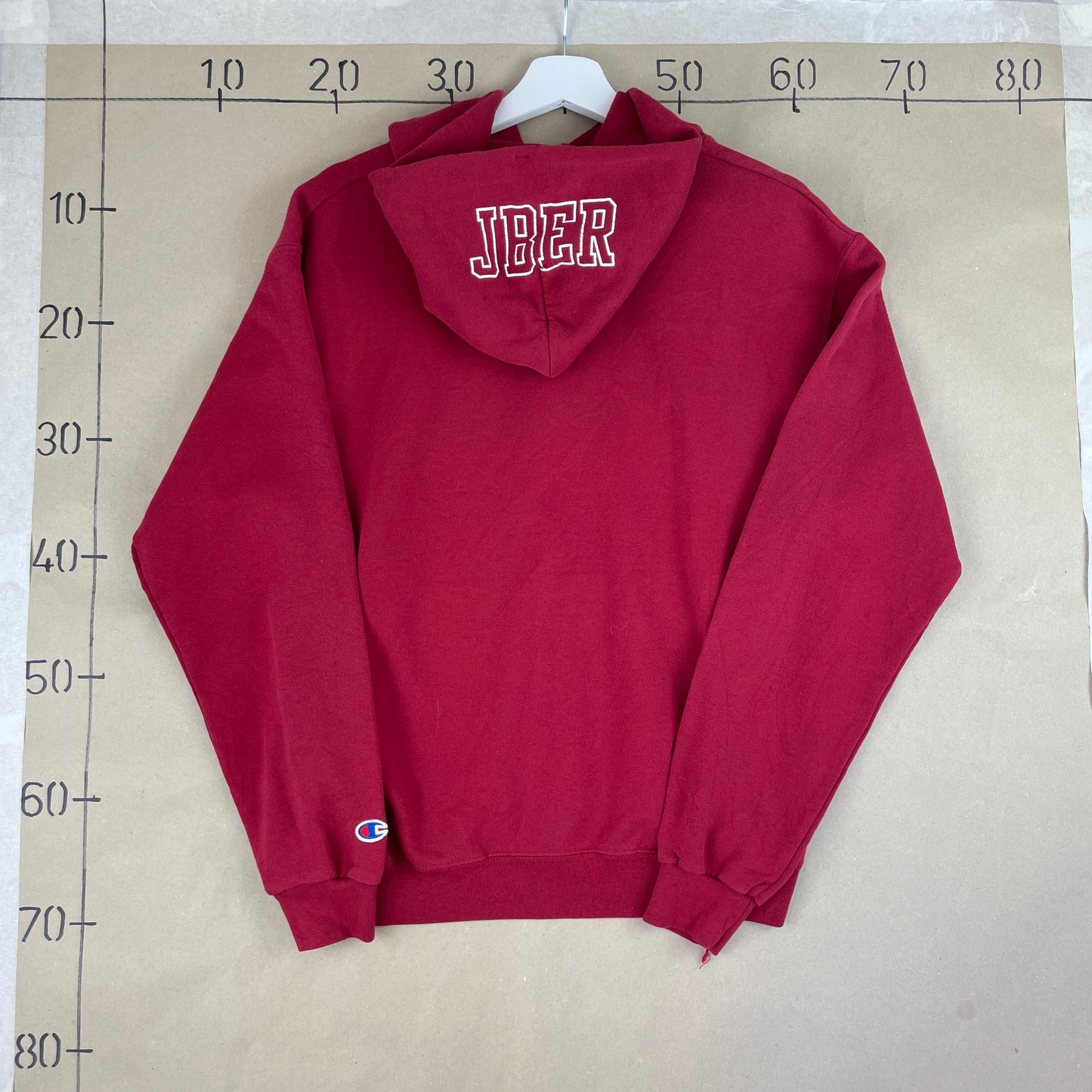 Bordeaux Vintage Champion Hoodie Med “PROPERTY OF JBER” Frontprint Og Kængurulomme