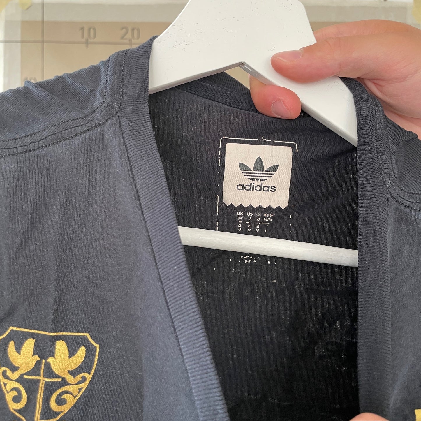 Sort Adidas "Traplord" T-Shirt