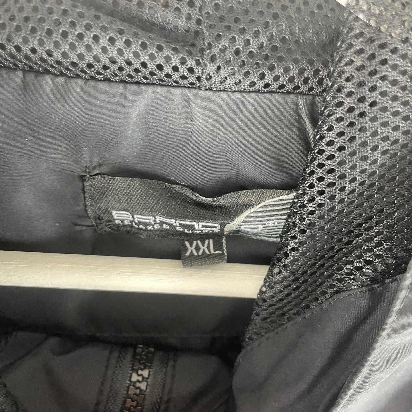 Sort Lightweight Windbreaker Minimalistisk Jakke