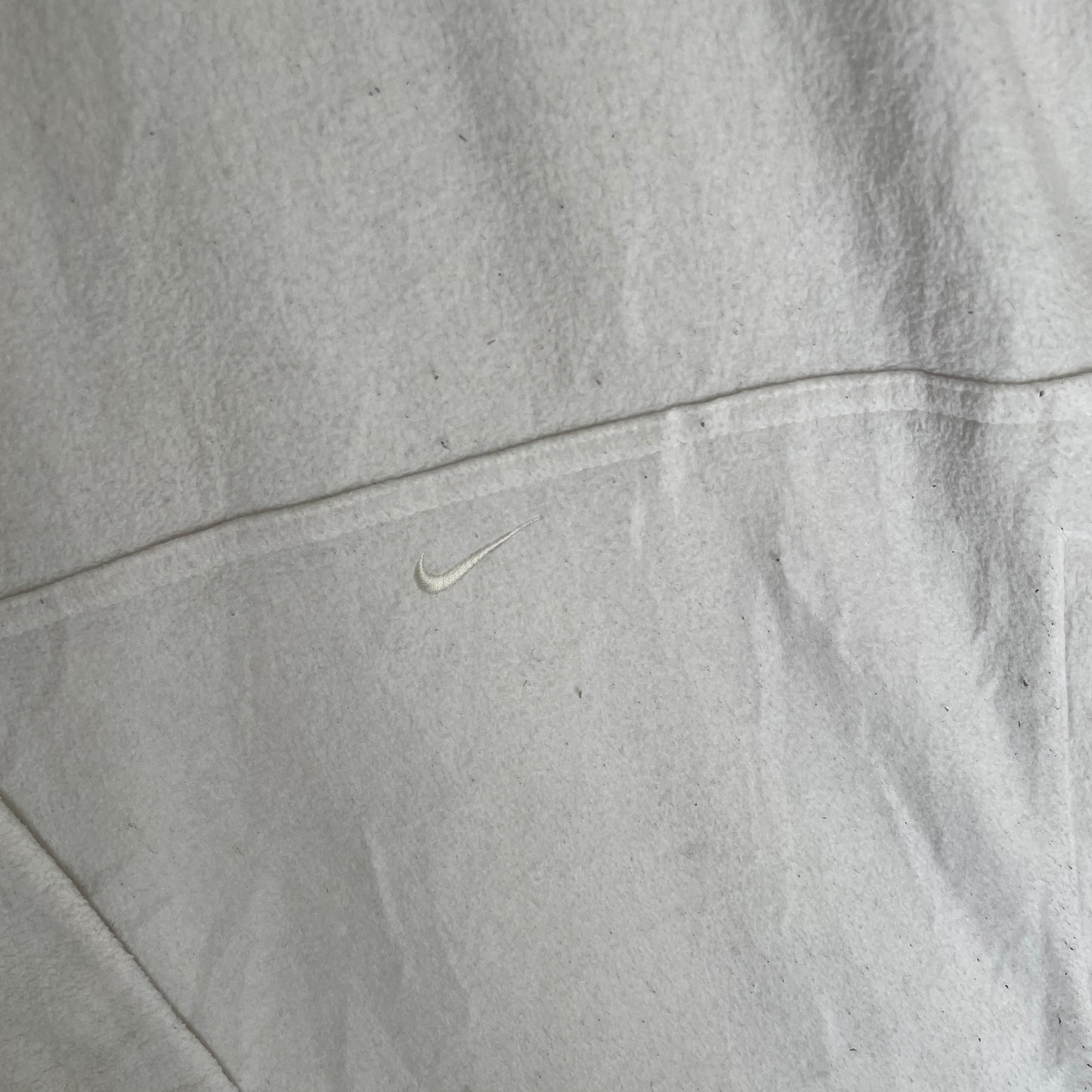 Hvid Vintage Nike Performance Athletics Fleece Hoodie