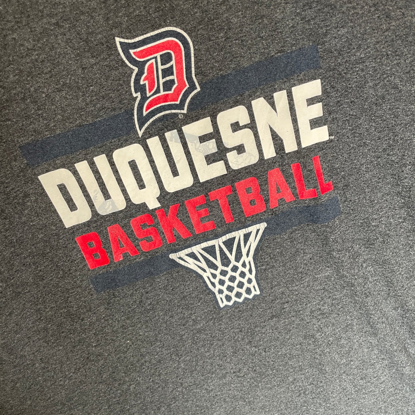 Grå Vintage Duquesne Basketball T-Shirt