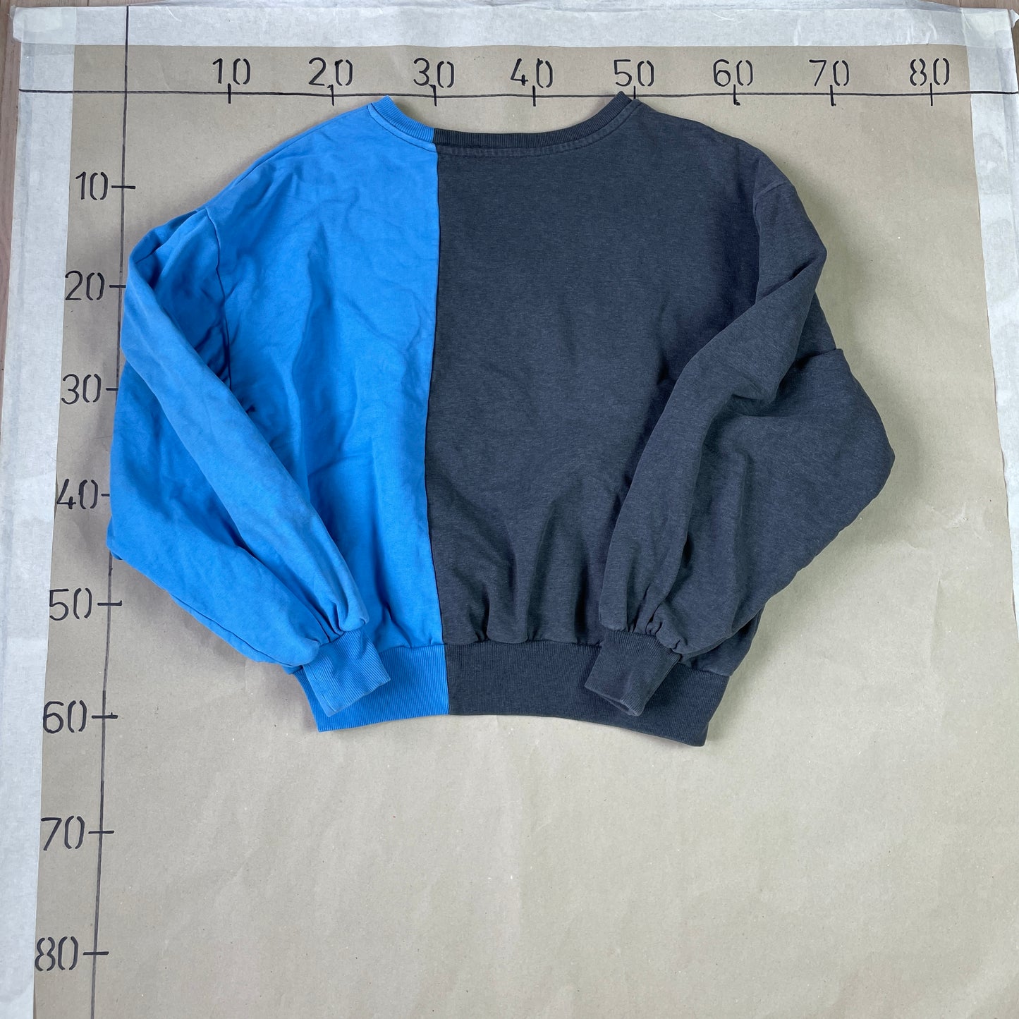 Mørkegrå & Babyblå Gosha Rubchinskiy Split Crewneck