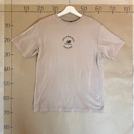 Beige Grafisk Printet New Balance T-Shirt