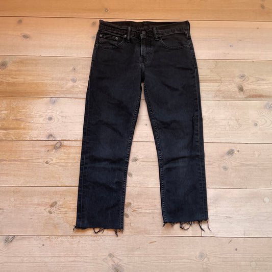 Sorte Levi’s 511 Raw-Hem Cropped Jeans