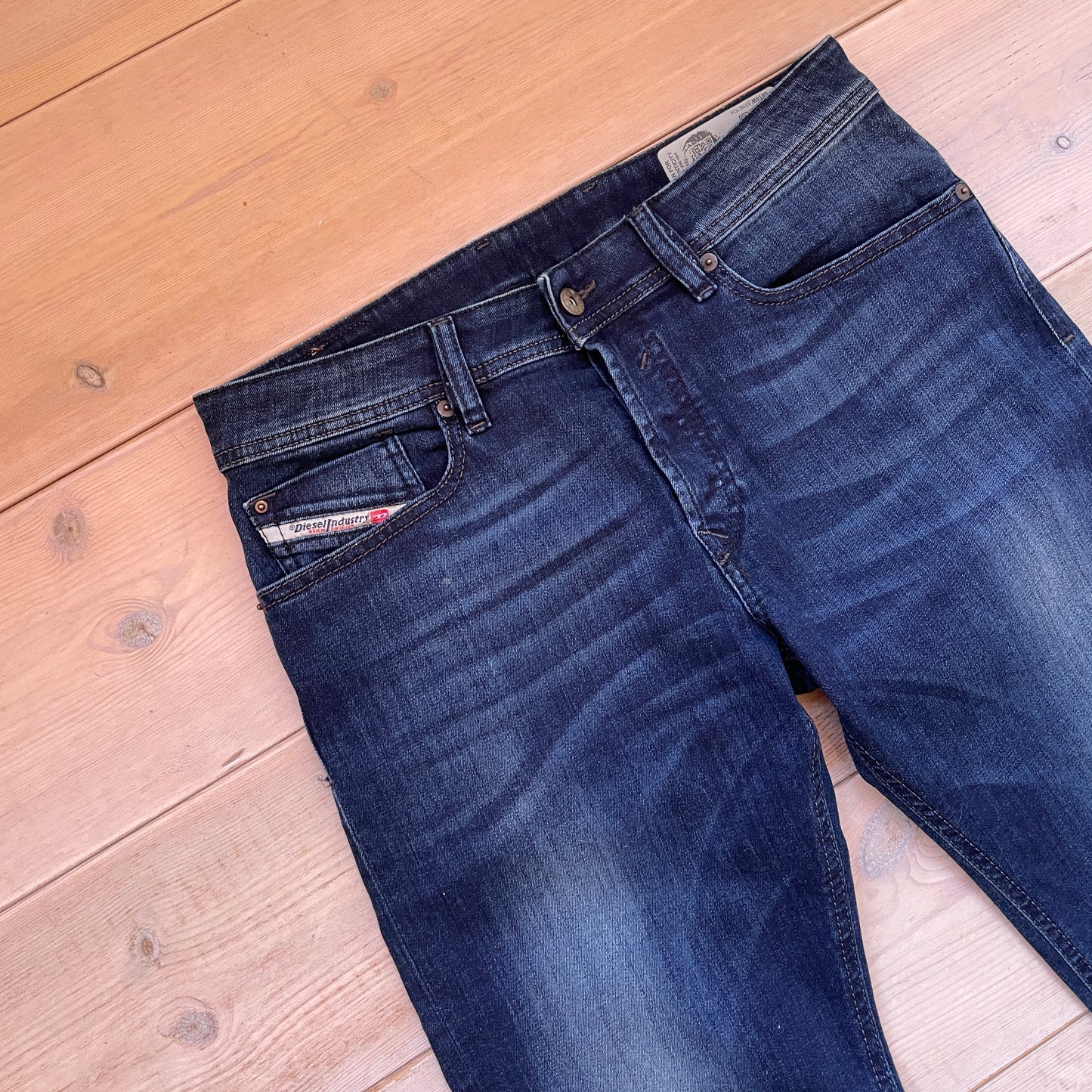 Mørkeblå Perfect Fade Straight Leg Diesel Jeans
