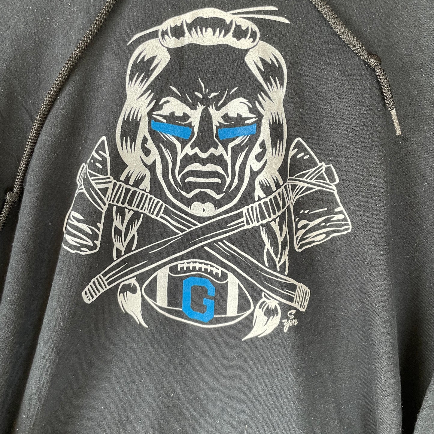 Sort Circle Of Blue Hoodie – Tribal Sporty Grafik