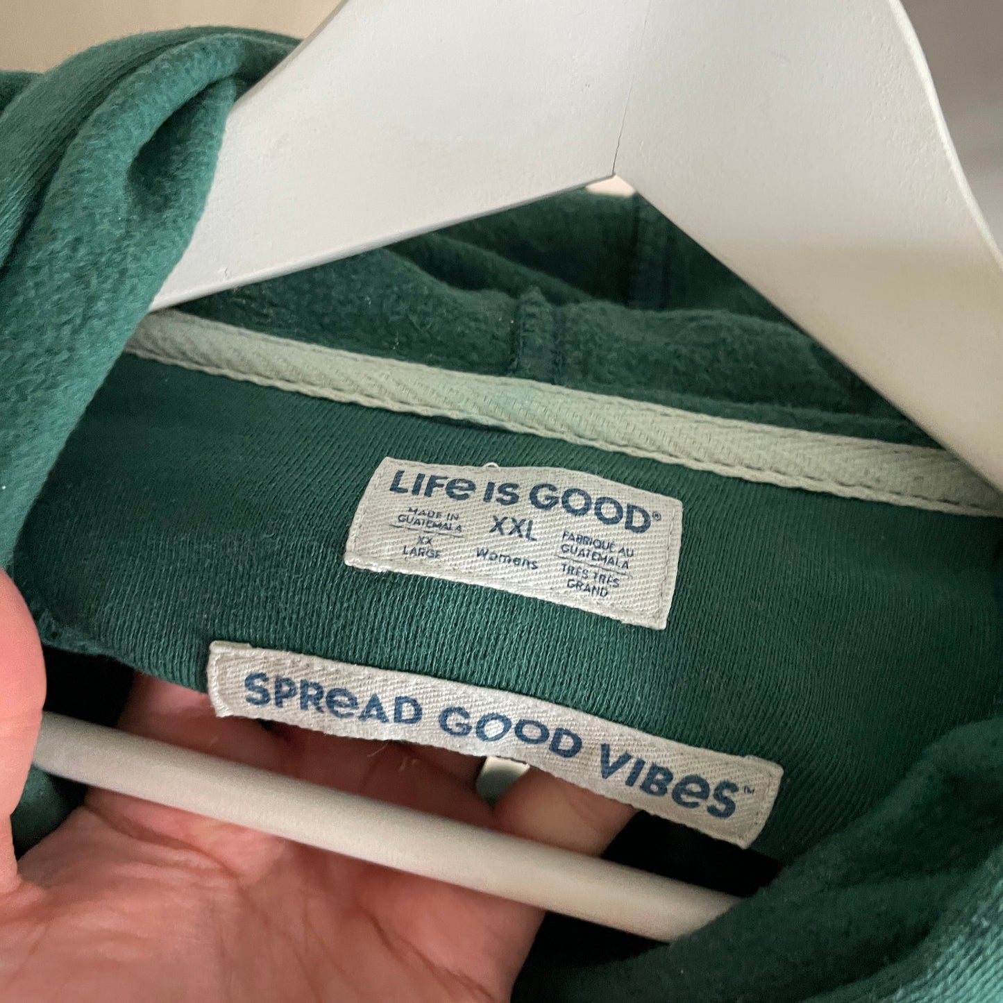 Grøn Hoodie Fra Life Is Good – "Good Vibes" Print