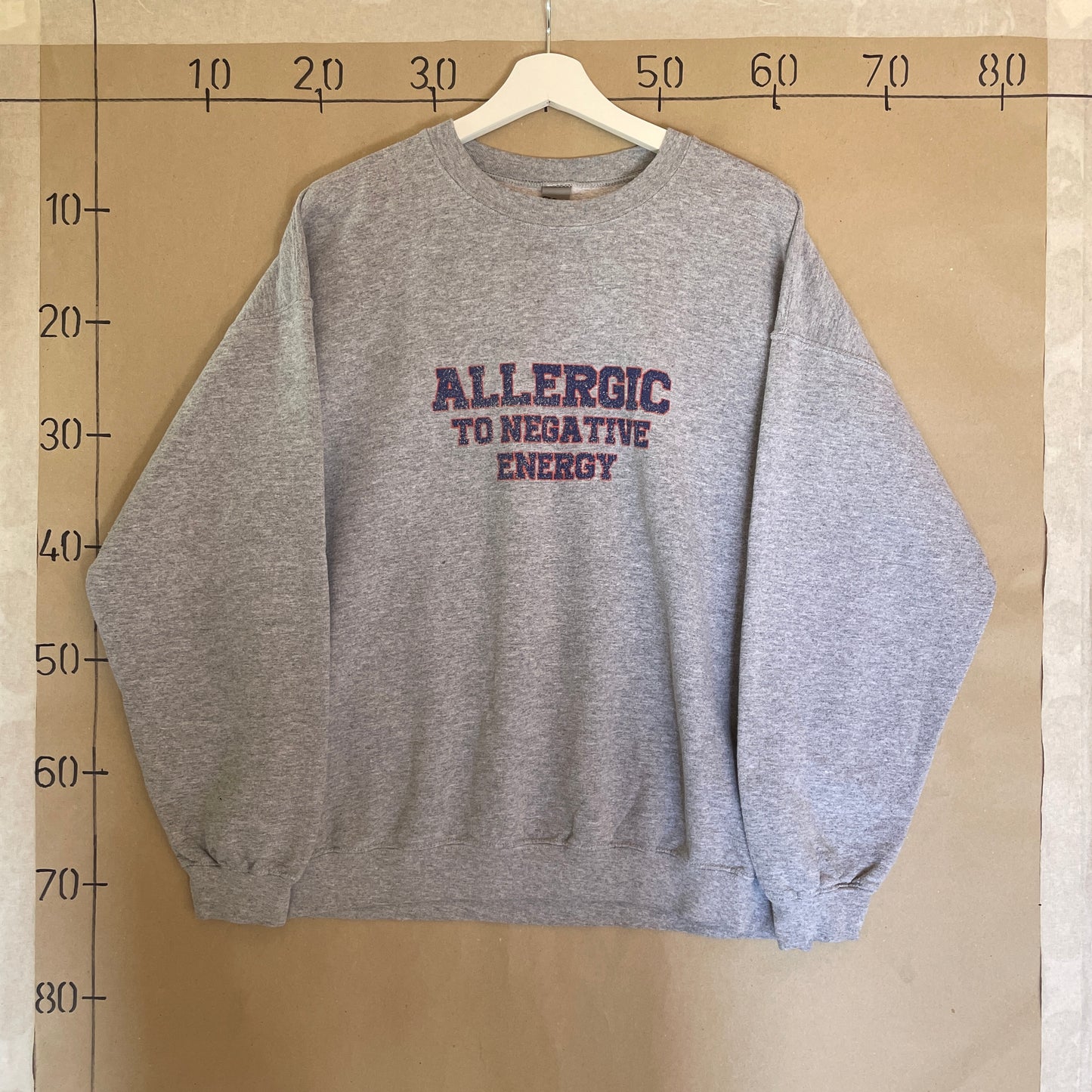 Grå Vintage Allergic To Negative Energy Sweatshirt