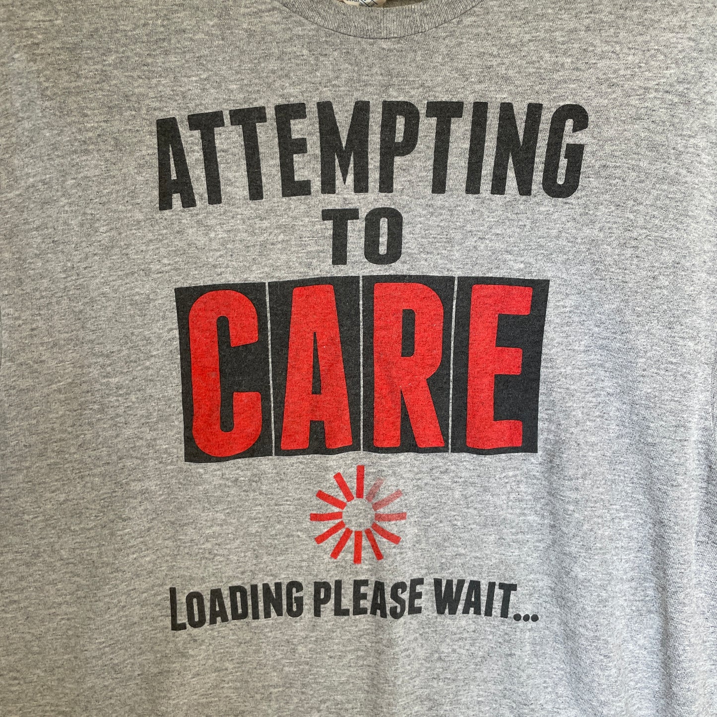 Grå Vintage Attempting To Care T-Shirt