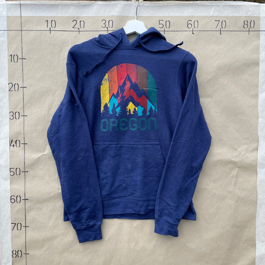 Blå Oregon Hoodie Med Farverigt Naturprint Og Retro Vibe
