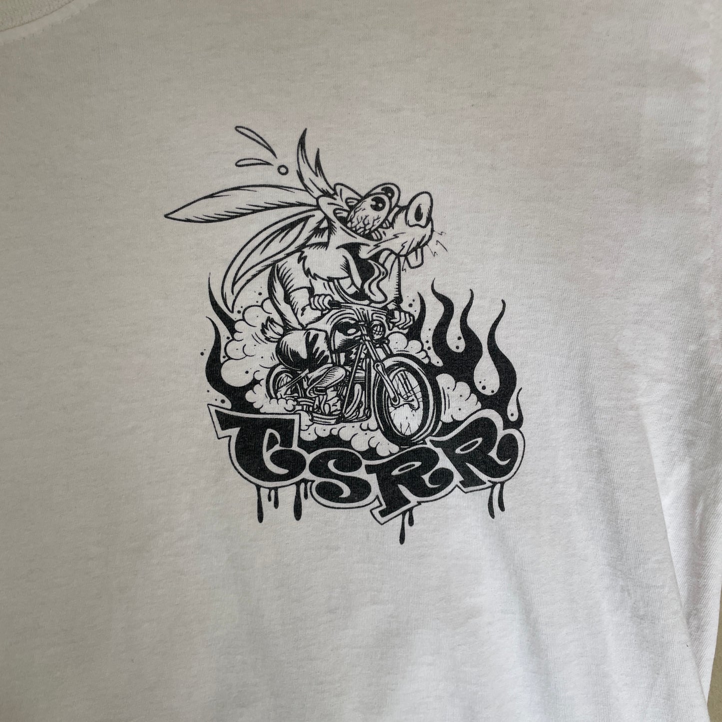 Hvid Vintage Kanin På Motorcykel T-Shirt